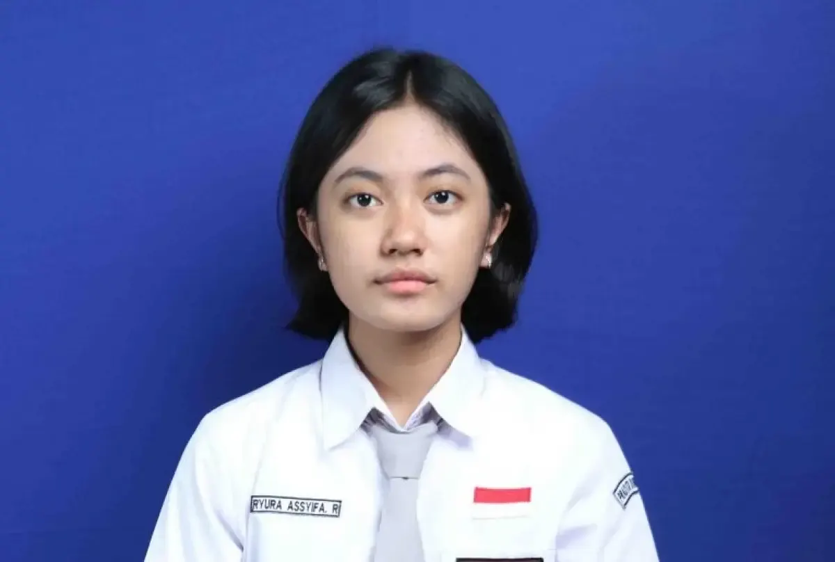 Ryura Assyifa Ramadhina, siswi SMA Pradita Dirgantara Boyolali, yang berhasil diterima di 10 kampus top di dunia. (Sumber : sma.praditadirgantara.sch.id)
