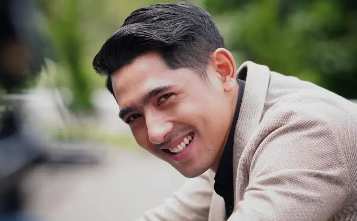 Aktor Arya Saloka putuskan hengkang dari Ikatan Cinta. (Sumber : Instagram @kokoqchiko)