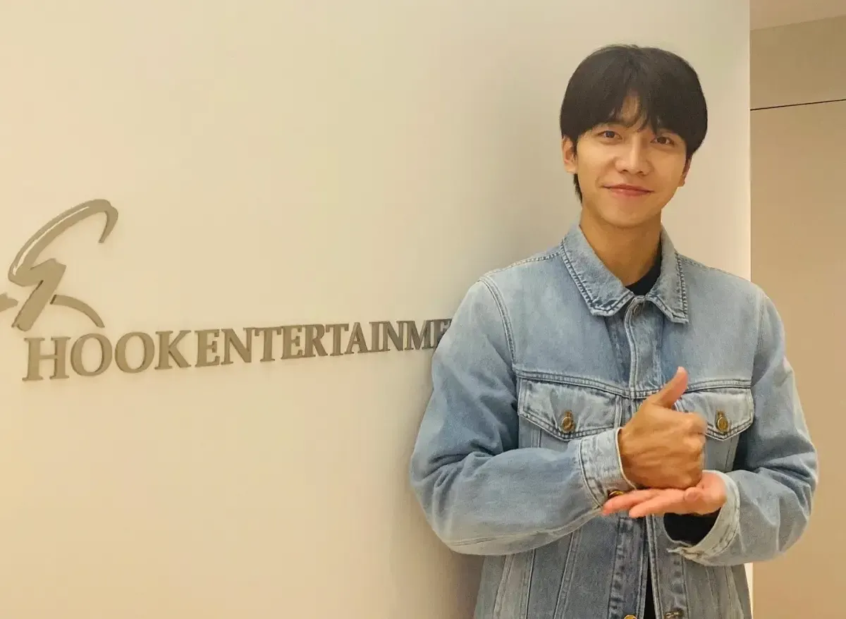 Aktor sekaligus penyanyi Lee Seunggi. (Sumber : Instagram @leeseunggi.official)