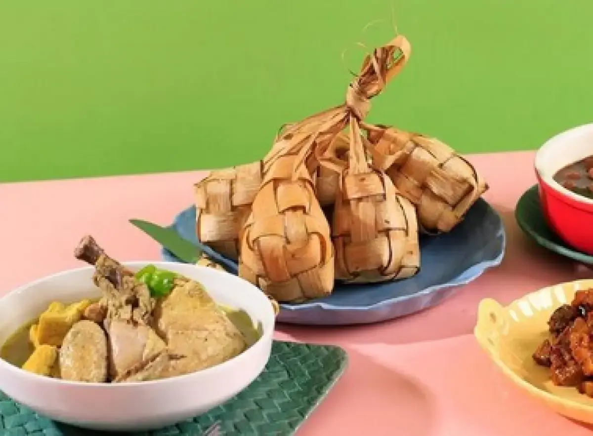Opor ayam dan ketupat, hidangan khas lebaran Idul Fitri (Sumber : Instagram)
