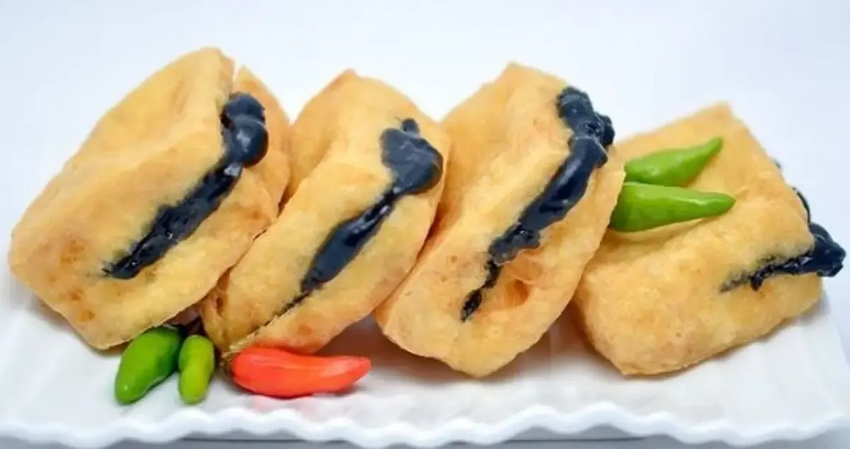 Ilustrasi Tahu Petis, kuliner khas Semarang. (Sumber : Pinterest)