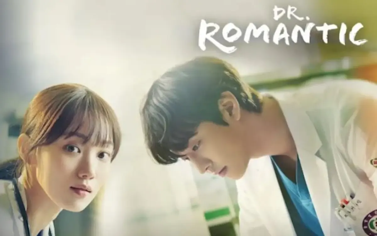Dr Romantic 3 sudah tayang sejak 28 April 2023 apakah bisa disaksikan melalui Nodrakor dan Dramaqu? (Sumber : Disney Hotstar)