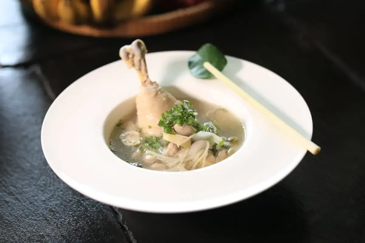 Ilustrasi sup ayam (Sumber : Pexels)