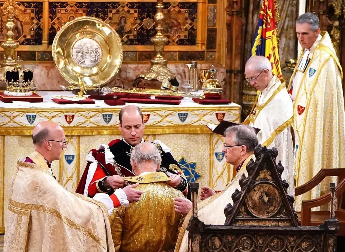 Pangeran William dampingi Raja Charles III saat penobatan sebagai Raja Inggris. (Sumber : Instagram @princeandprincessofwales)