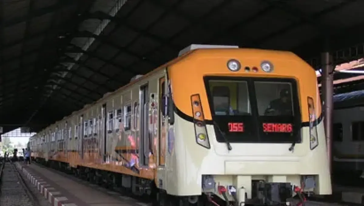KA Banyubiru rute Solo-Semarang PP. (Sumber : kereta-api.info)