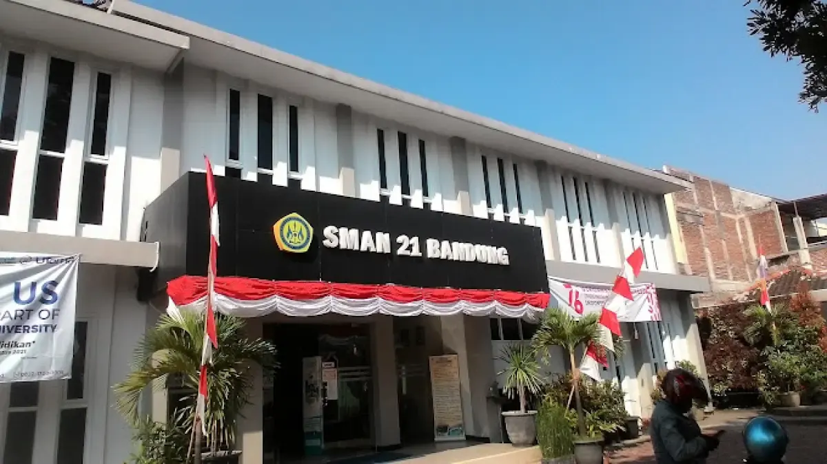 SMAN 21 Bandung batal study tour, uang perjalanan dibawa oknum agen travel (Sumber : Twitter)