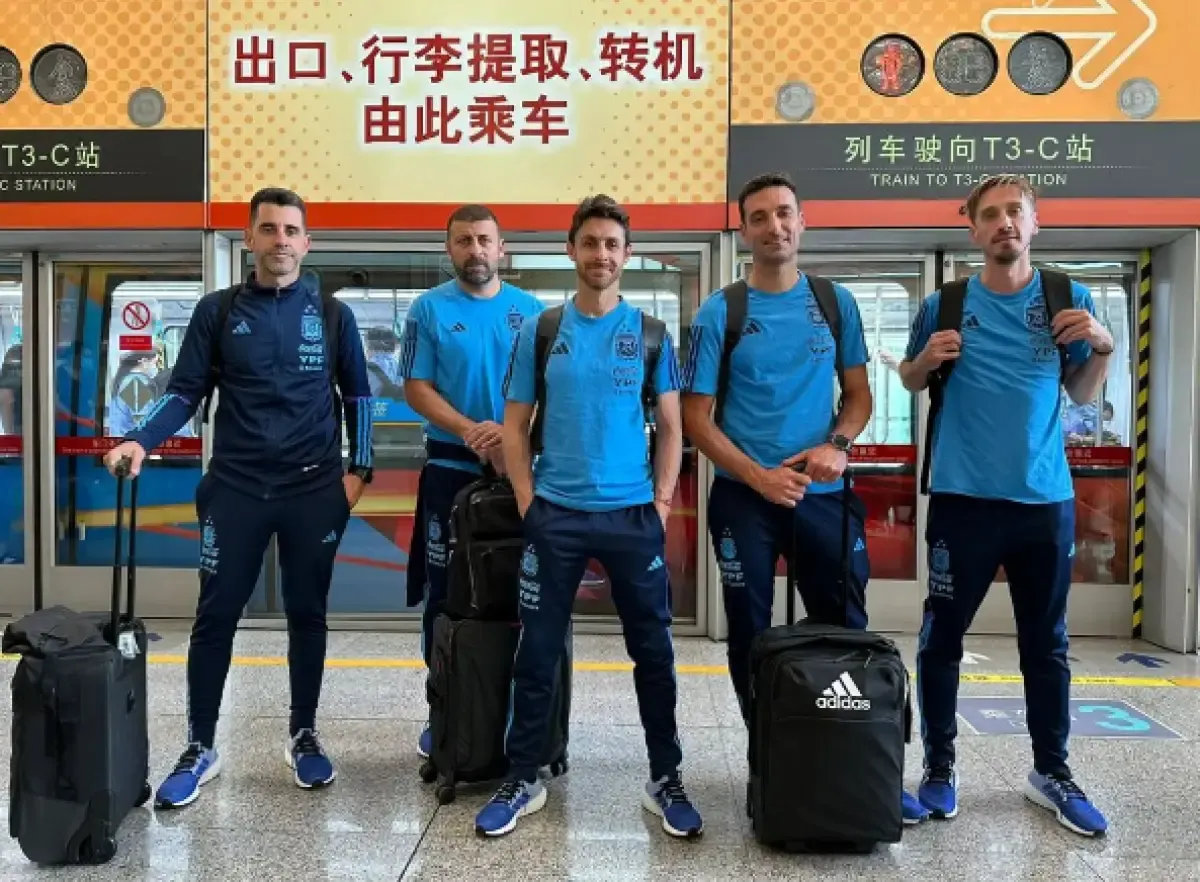Pelatih Timnas Argentina sudah tiba di China untuk persiapan FIFA Matchday (Sumber : Instagram @afaseleccion)