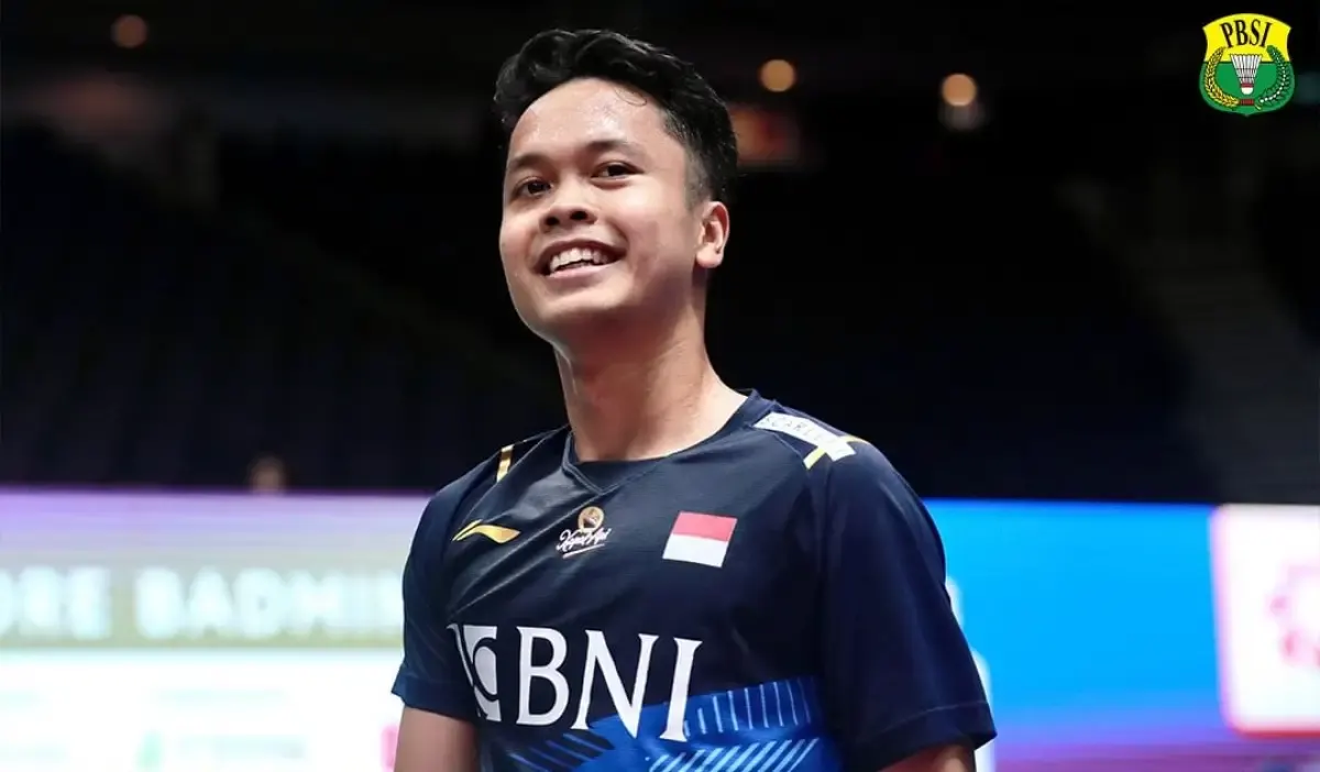 Anthony Ginting berhasil menaklukkan wakil Kanada, Brian Yang, dalam 2 set permainan di babak 16 besar Singapore Open 2023, Kamis 8 Juni 2023. (Sumber : PBSI)