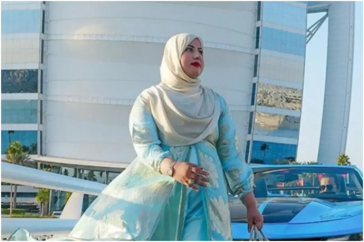 Tasyi Athasyia diduga berbuat tega pada karyawannya saat shooting di Dubai (Sumber : Instagram @tasyiathasyia)