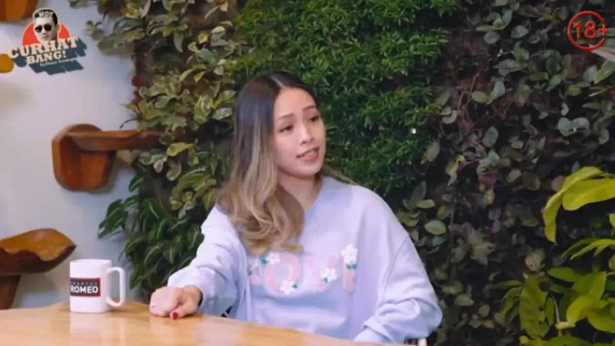 Lady Nayoan di YouTube Denny Sumargo. (Sumber : youtube/Denny Sumargo)