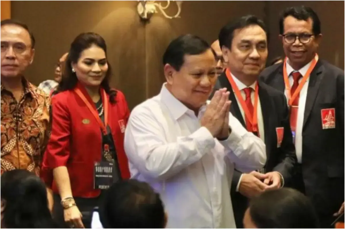 Effendi Simbolon saat bersama Prabowo (Sumber : Instagram/ @prabowo)