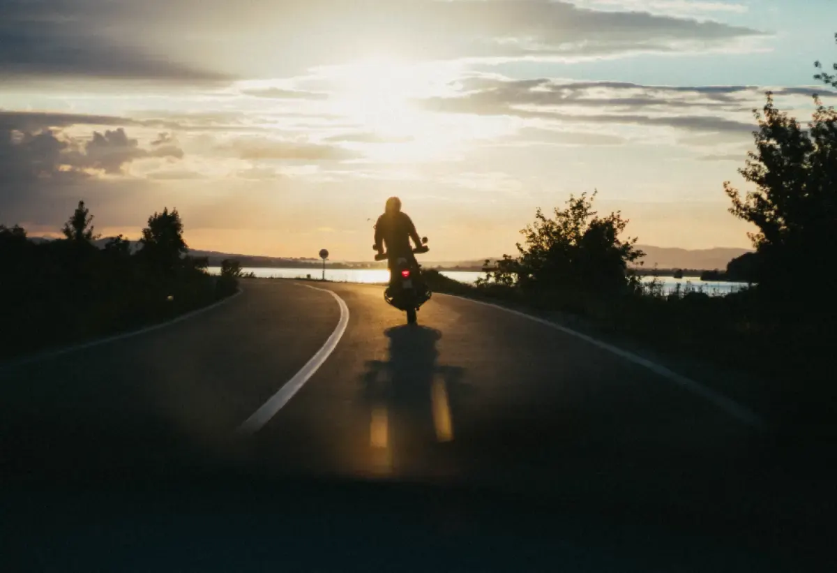 Ilustrasi | Mengatasi sepeda motor irit tiba-tiba jadi boros. (Sumber : Pexels/Djordje Petrovic)