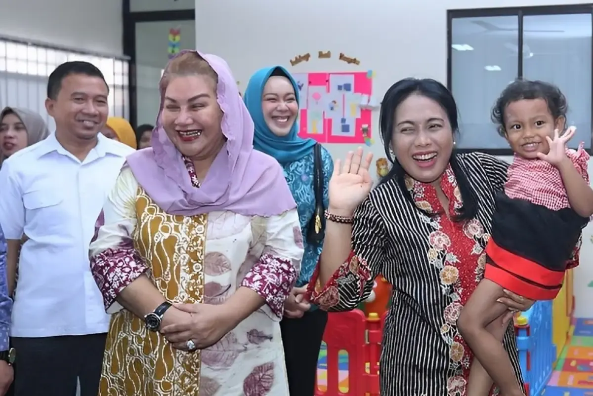 Wali Kota Semarang, Hevearita Gunaryanti Rahayu alias Mbak Ita, tanggapi soal komentar dirinya disebut cuek dengan kemajuan Kota Semarang. (Sumber : Instagram @mbakitasmg)
