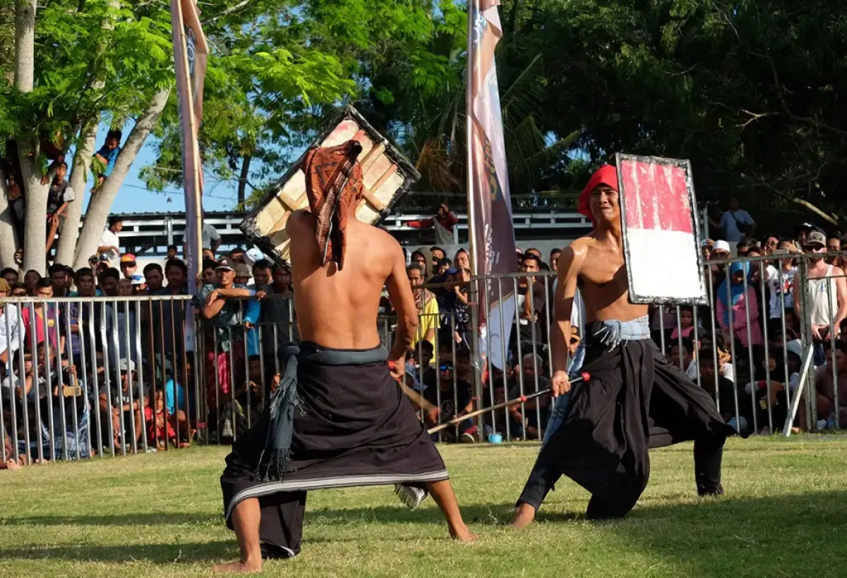 Tradisi unik perayaan Kemerdekaan dari berbagai daerah di Indonesia. (Sumber : Indonesia.travel)