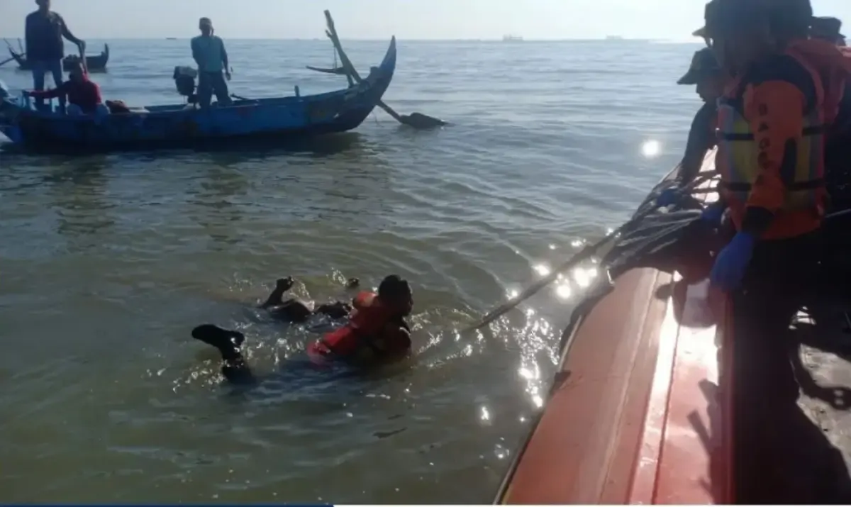 Basarnas lakukan pencarian nelayan kerang yang tenggelam pada Jumat, 11 Agustus 2023. (Sumber : Instagram/basarnas_jateng)