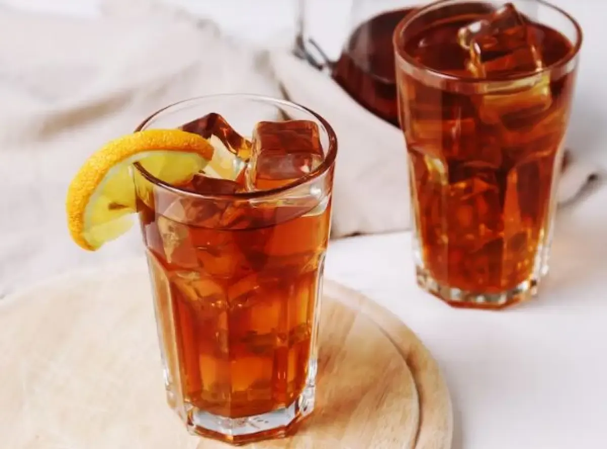Bahaya Minum Teh Setelah Makan (Sumber : Freepik/Racool_studio)