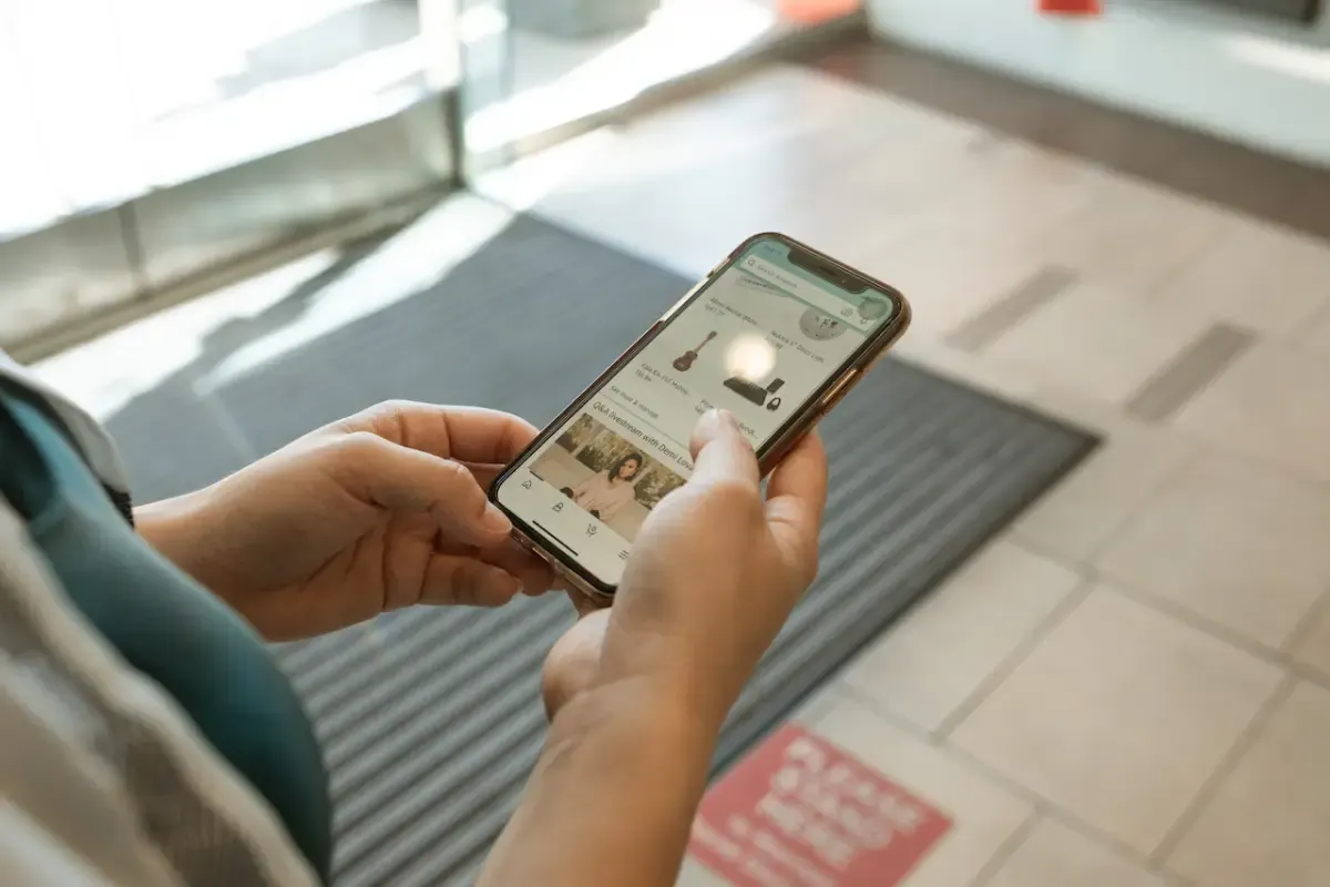 Ilustrasi iPhone yang tak mendapat upgrade iOS 17 (Sumber : pexels.com)