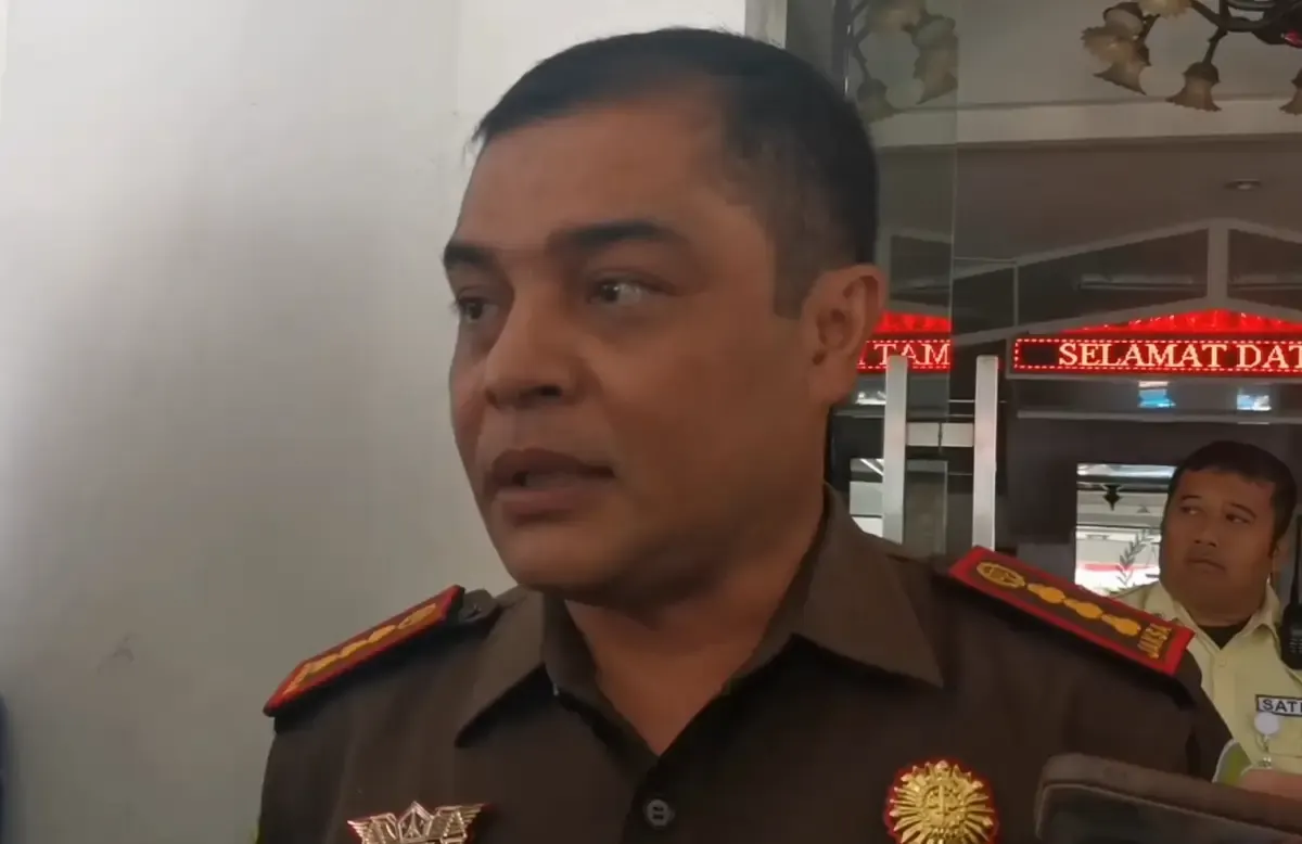 Kejati Jawa Tengah memanggil Rektor UNS (Sumber : Instagram @kabarsolo)