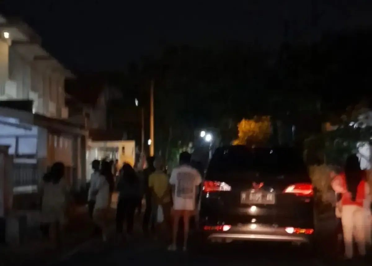 Seorang pria tua di Tembalang ditemukan sudah tak bernyawa di dalam rumahnya, Minggu 17 September 2023. (Sumber : Instagram @smg_repostt)
