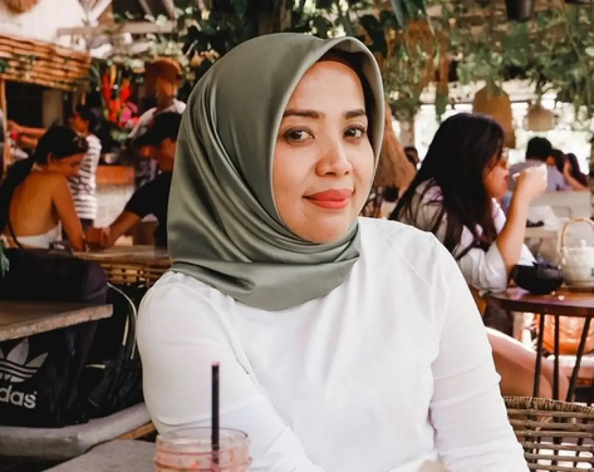 Muzdalifah, kini jualan di TikTok hingga buat pedagang kecil ketar-ketir (Sumber : Instagram/@muzdalifah999)