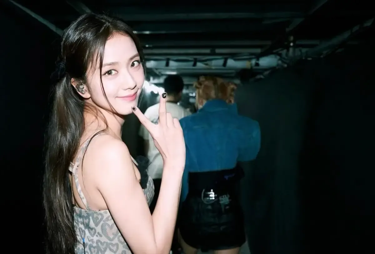 Pesona Menggemaskan Jisoo BLACKPINK Saat Berperan Sebagai Peri di Film Dr. Cheon and The Lost Talisman (Sumber : Instagram @sooyaaa__)