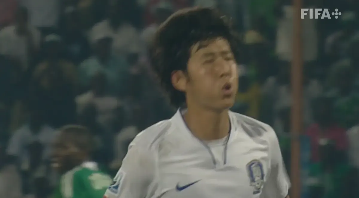Gaya rambut Song Heung-min saat membela Korea Selatan di Piala Dunia U 17.