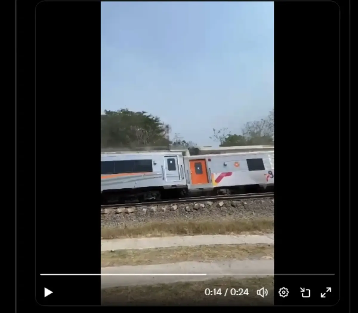 Beredar video detik-detik Kereta Api Argo Semeru yang anjlok diserempet KA Argo Wilis, Selasa, 17 Oktober 2023. (Twitter)