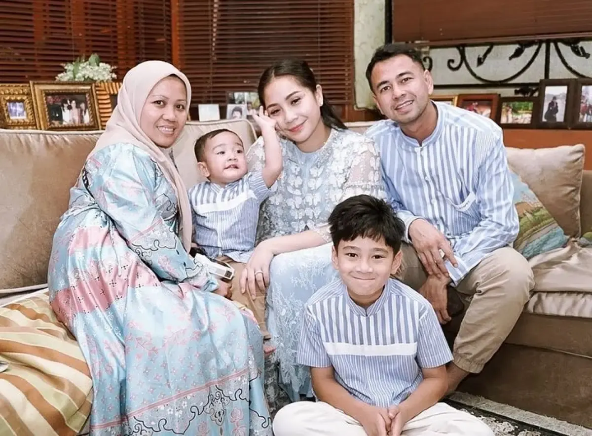 Raffi Ahmad dan Nagita Slavina Rayyanza Cipung. (Sumber : Instagram @riniperdiyanti)