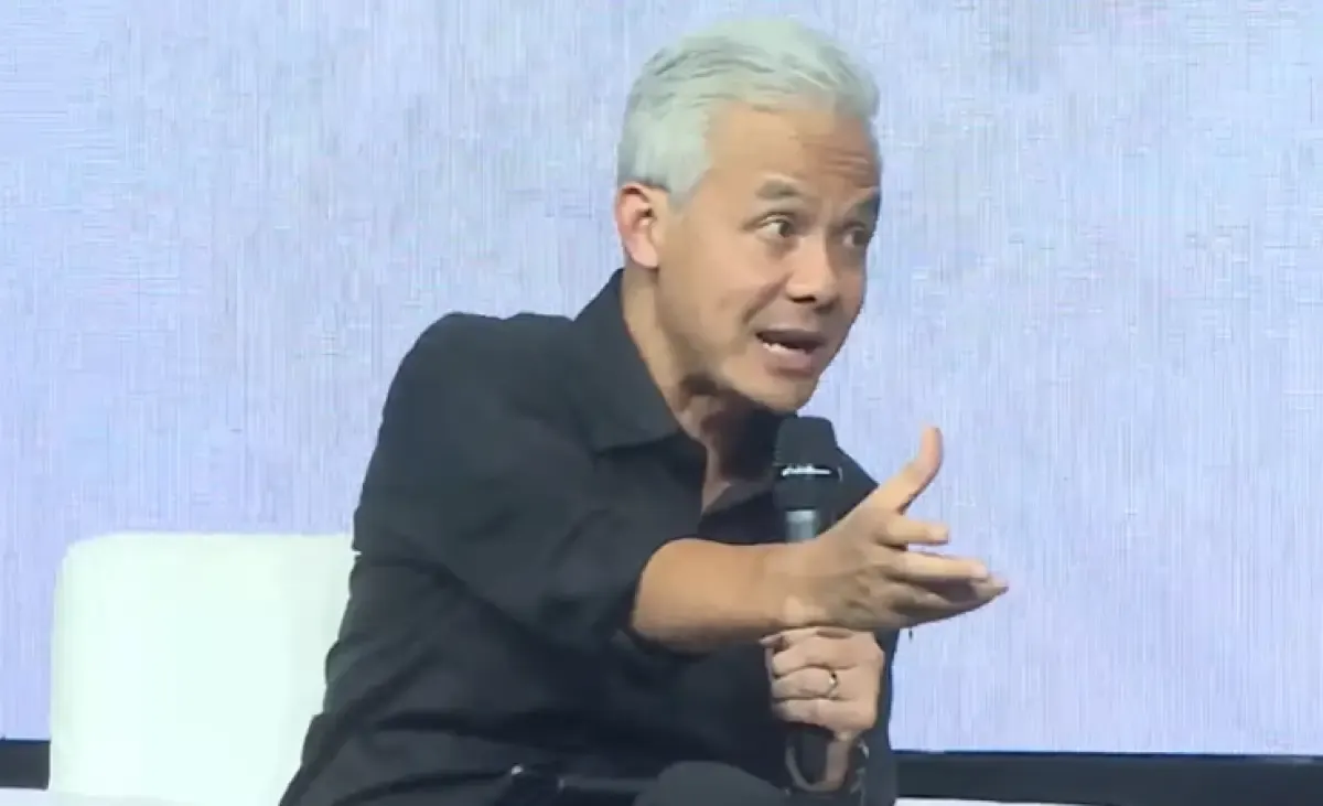Ganjar Pranowo bantah soal politik identitas terkait munculnya dirinya di tayangan azan di televisi swasta. (Sumber : YouTube Najwa Shihab)