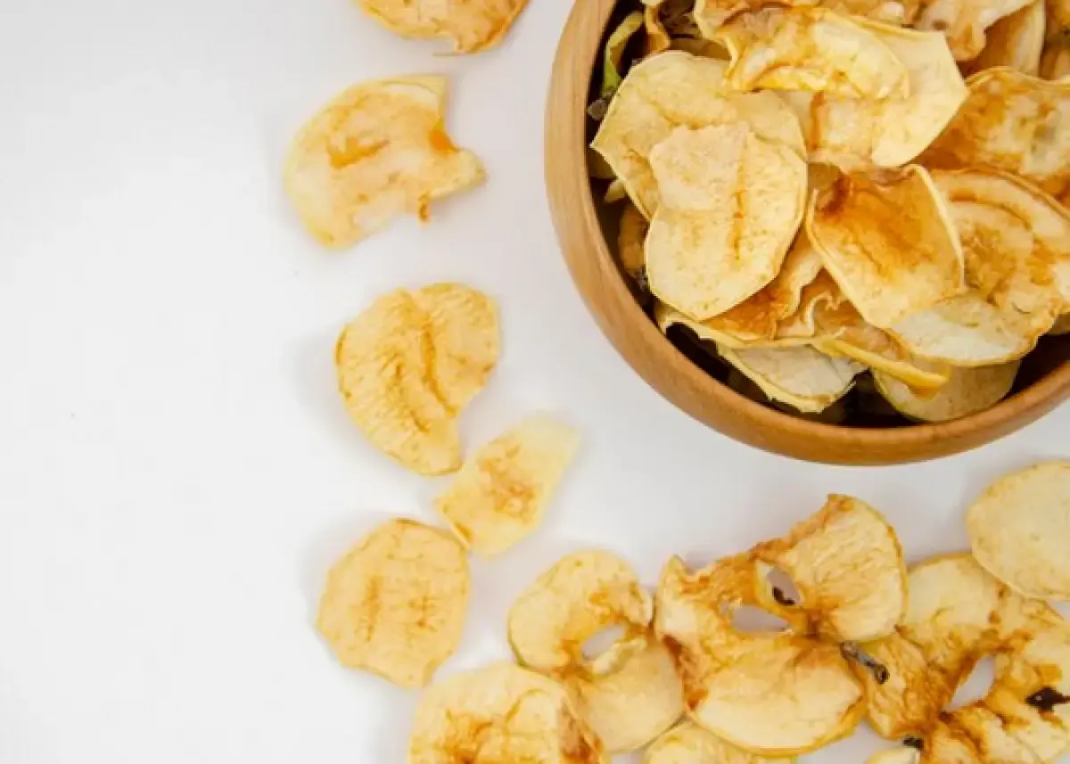 Ilustrasi keripik pisang (Sumber : Freepik)
