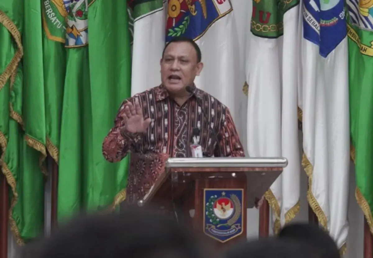 Wakil Ketua KPK, Alexander Marwata mengungkapkan Firli Bahuri masih menjabat ketua KPK dan menjalankan tugas seperti biasa setelah ditetapkan tersangka. (Sumber : KPK)