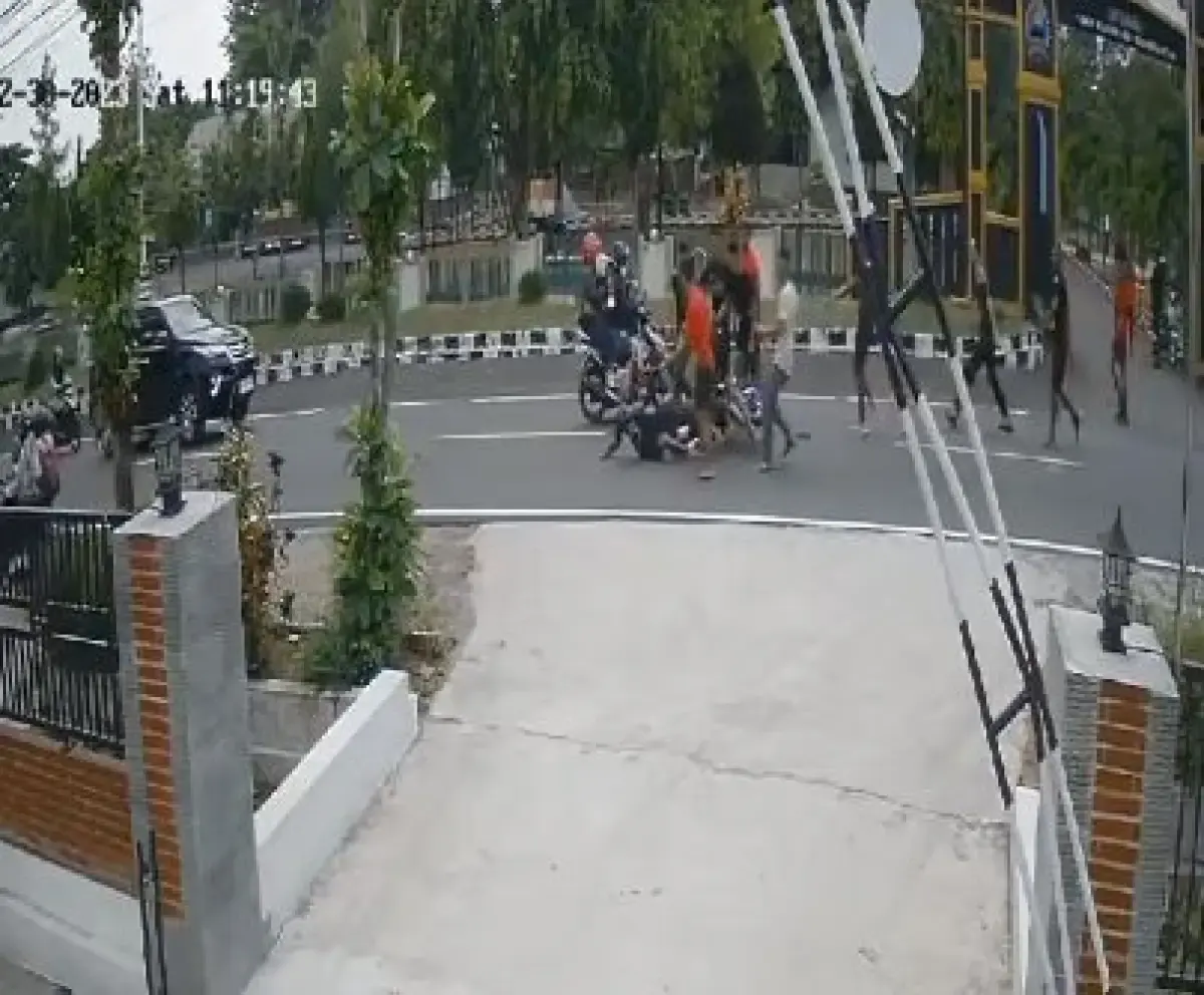 video penganiayaan relawan Ganjar-Mahfud di Boyolali karena pakai knalpot brong (Sumber : akun instagram @infokomando.official)