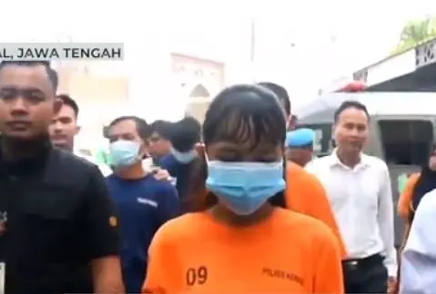 wanita asal Gayamsari jadi tersangka order fiktif  (Sumber: YouTube | Foto: Kompas TV)
