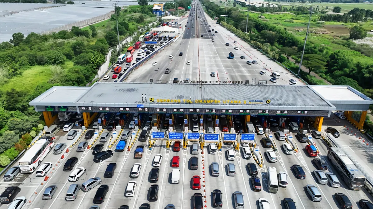 Urai arus balik menuju Jakarta  akses masuk one way KM 428+400 Jalan Tol Semarang Seksi A, B, C dibuka.
 (Sumber:  | Foto: dok Jasa Marga.)