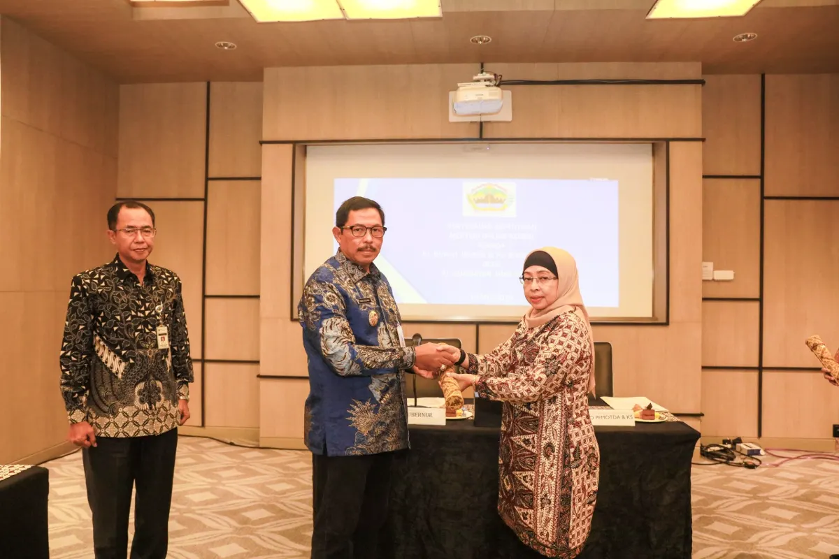 Tugas Pj Bupati Jepara Edy Supriyatna dan Pj Bupati Batang Lani Dewi Rejeki diperpanjang (Sumber:  | Foto: Sakti Setiawan.)