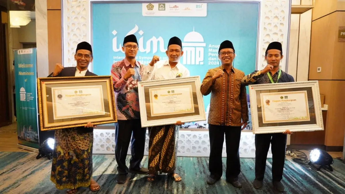 Tiga masjid di Jateng meraih Anugerah Masjid Percontohan dan Ramah (AMPeRa) 2024.
 (Sumber:  | Foto: Sakti)