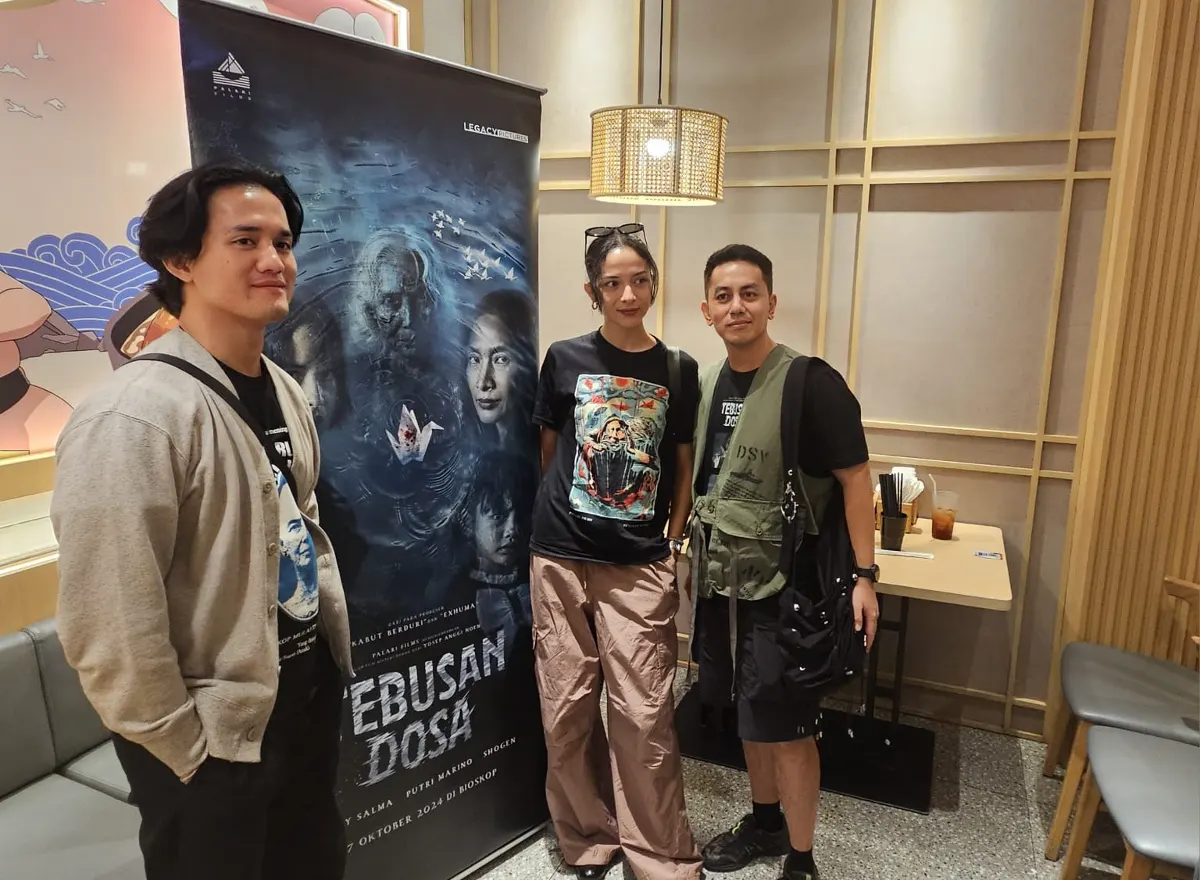 Pemeran utama film horor "Tebusan Dosa", Bhisma Mulia, Putri Marino, dan Muhammad Zaidi l DP Mal Semarang. (Sumber:  | Foto: Sakti)