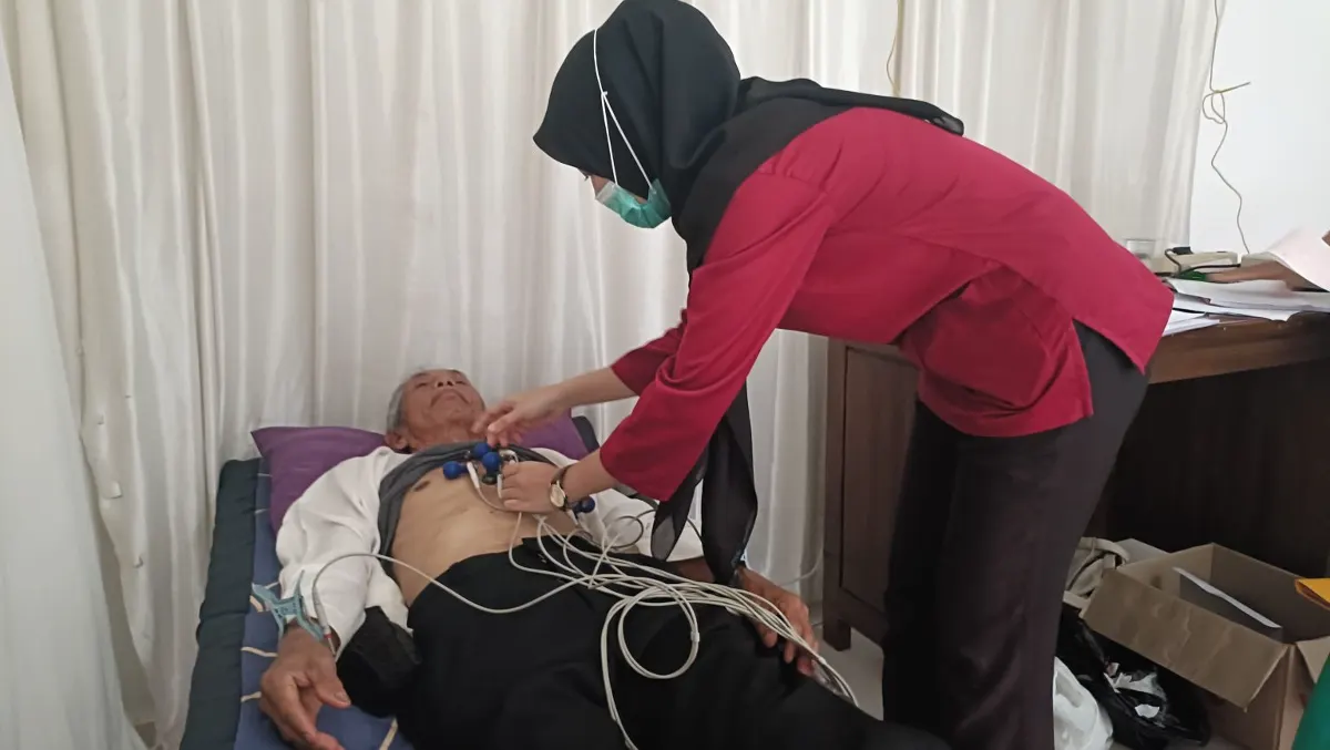 Batang Periksa Kondisi Kesehatan Calon Jemaah Haji