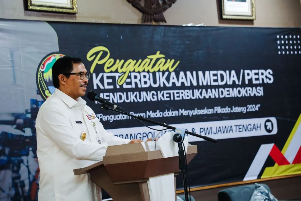 Pj Gubernur Jawa Tengah, Nana Sudjana saat membuka kegiatan Penguatan Keterbukaan Media/Pers  (Sumber:  | Foto: Sakti)