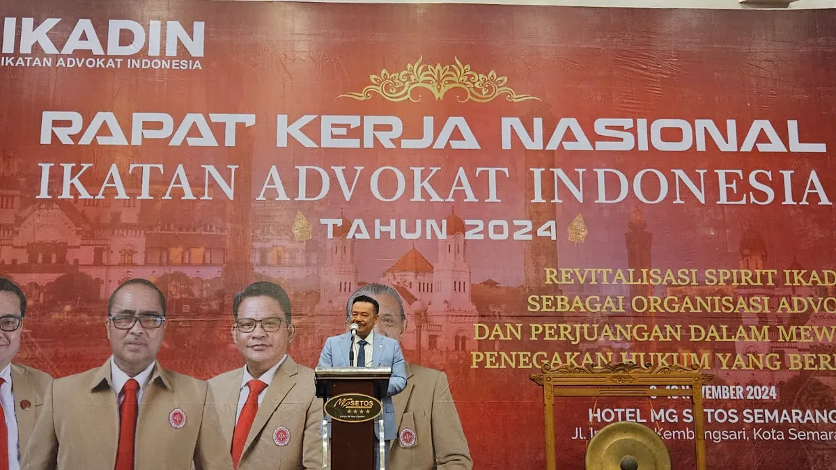 Ketua Dewan Penasihat Ikadin Prof Otto Hasibuan membuka Rakernas DPP Ikadin di Semarang. (Sumber:  | Foto: Sakti)