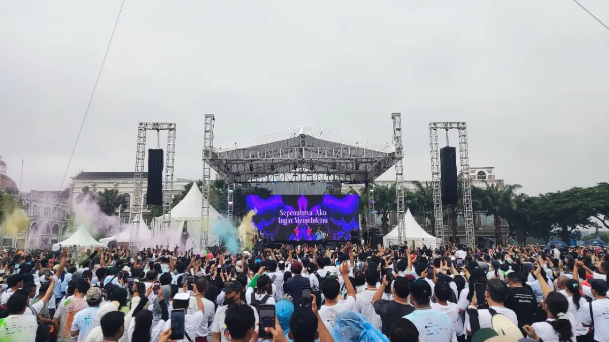 Puncak acara Paramount ‘Fun Color Run’ 2024 menyambut HUT ke 18 Paramount Enterprise.
 (Sumber:  | Foto: dok)