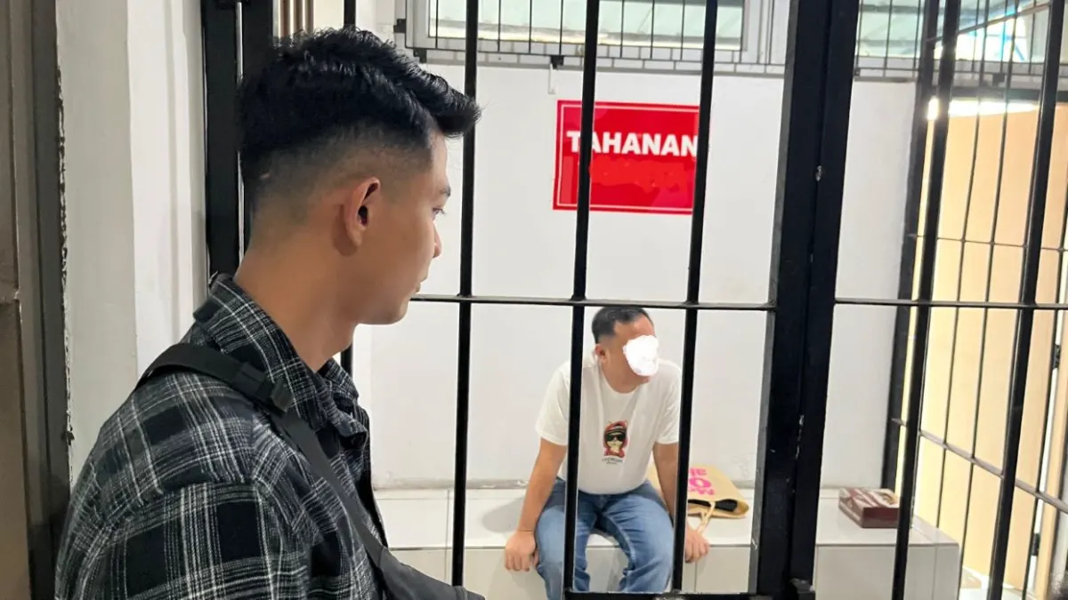 Tersangka kasus pajak di Kejari Semarang. (Sumber:  | Foto: Sakti)