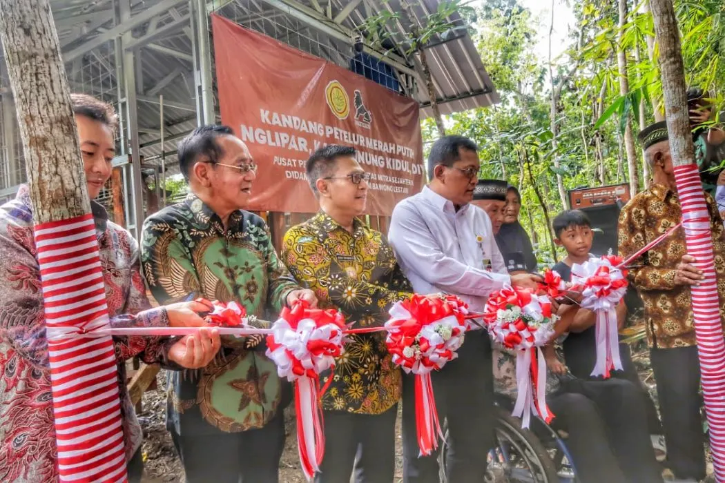Peresmian pengoperasian Kandang Petelur Merah Putih untuk Pemberdayaan Disabilitas di Gunungkidul Yogyakarta.
 (Sumber:  | Foto: dok.)