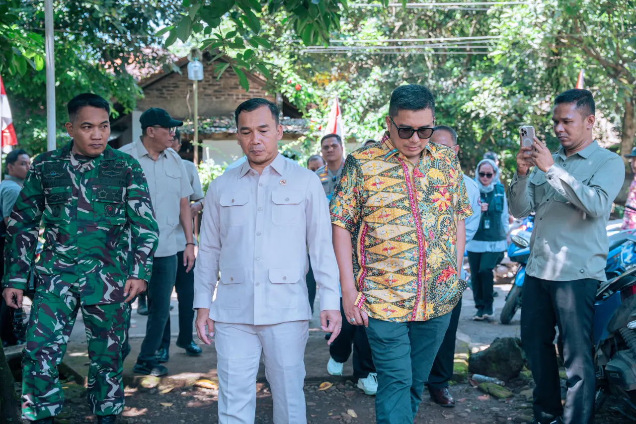 Dampingi Kunker Menteri Wihaji, Mohammad Saleh Tekankan Program MBG 3B Harus Tepat Sasaran