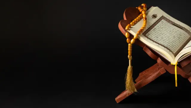 Bacaan Arab & Latin Surat Al Fatihah Beserta Artinya, Simak 5 Keistimewaannya