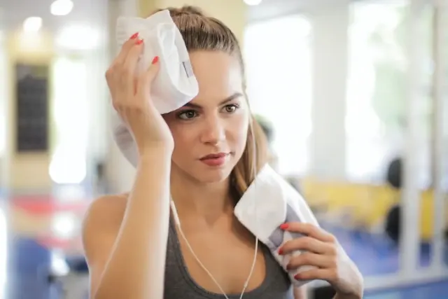 Tips Jaga Kondisi Tubuh Ketika Cuaca Panas, Waspada Heatstroke!