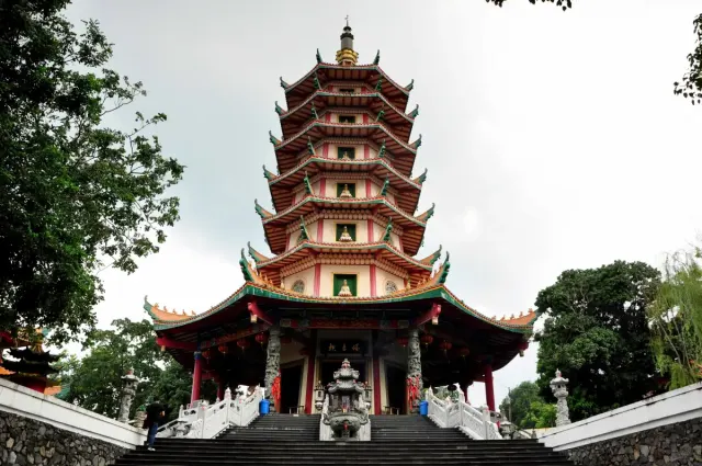Info Kunjungan dan Jam Buka Pagoda Avalokitesvara, Wisata Religi yang Indah di Semarang