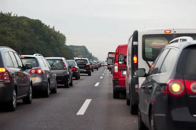 Cuaca Panas Sedang Melanda, Begini Cara Supaya Terhindar dari Dehidrasi Saat Berada di Mobil
