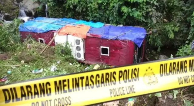 Kronologi Bus Masuk Jurang Di Wisata Guci Versi Warganet, Viral Beredar di Media Sosial