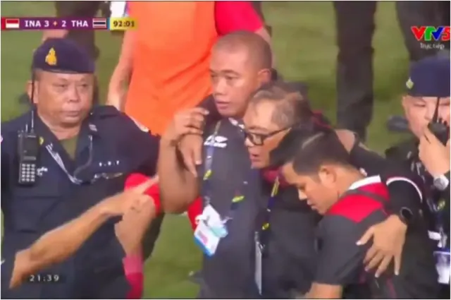 Kerusuhan Final SEA Games 2023 Indonesia VS Thailand,Manajer Timnas Indonesia U-22 Ditarik Hingga Terkapar!